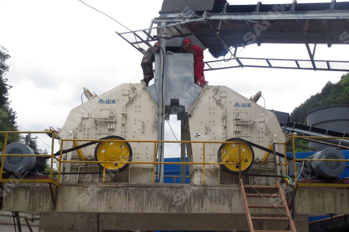 HC、E-HSI系列反擊式破碎機(jī)