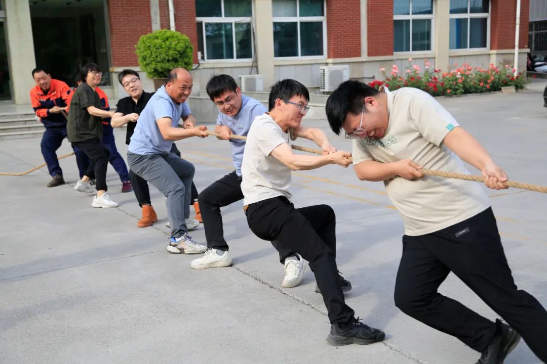 上海山美股份2025春季運動會火熱啟幕！拔河、籃球預(yù)賽燃情開戰(zhàn)